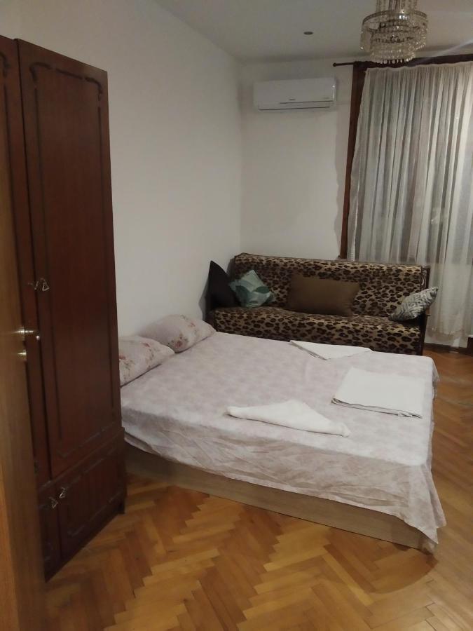 Ferienwohnung 27 Юли 3 Бюджет Warna Exterior foto